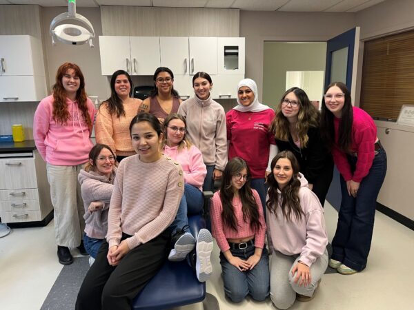 Assistance dentaire - rose