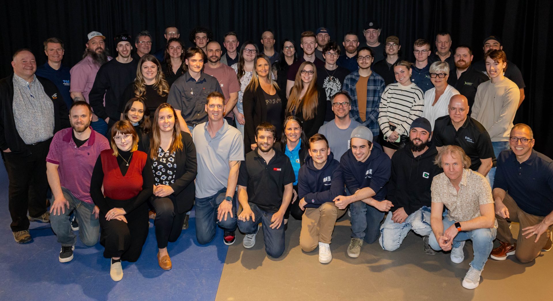 Candidats et entraîneurs délégation de l'Estrie Olympiades et Chantal Landry, coordonnatrice Effet FP